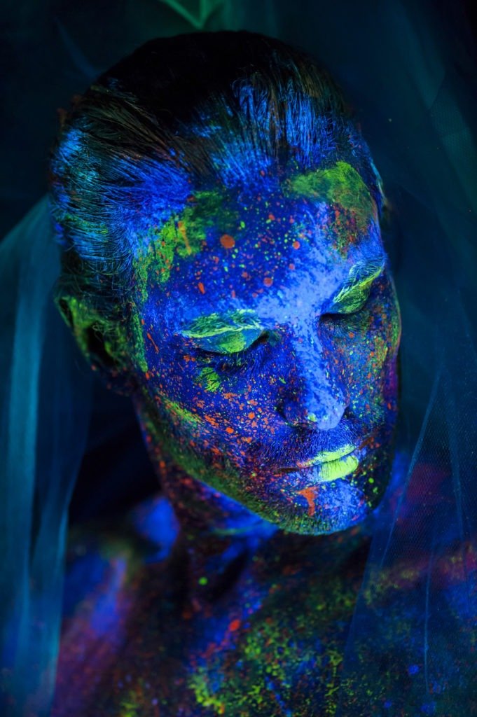 FLUO- BODYPAINTING